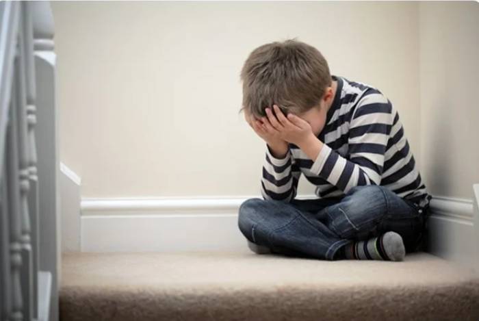علت و نشانه های اضطراب کودکان، چگونه اضطراب کودک را کاهش دهیم؟
